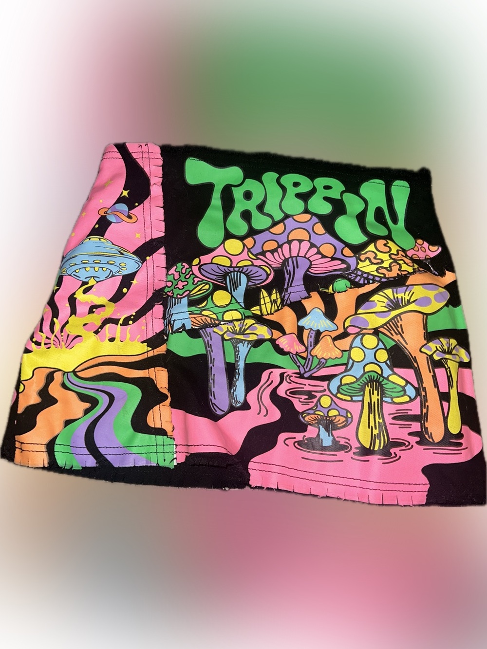 Current Mood Trippin Graphic Mushroom Crop Top - Neon